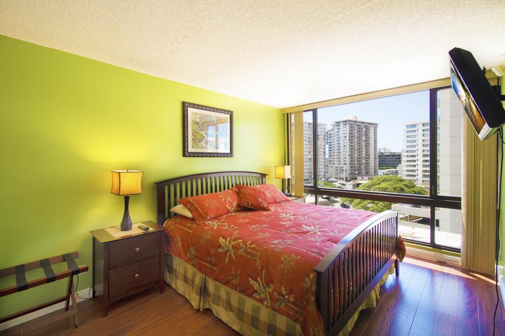 Waikiki Sunset Mountain View Near Beach With Parking Хонолулу Екстериор снимка